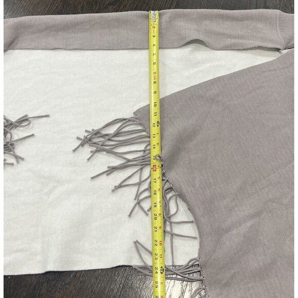 Mer Sea Travel Wrap One Size Sweater Fringe Gray Ivory Shawl Fitted Sleeve - Picture 8 of 8